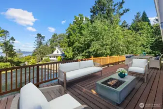 Enjoy the large entertainment size deck with views! Virtually staged.