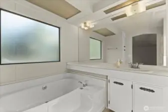Primary bath w/ lg soaking tub.