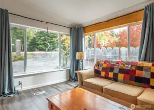 2nd living room near bedroom 2 and 3