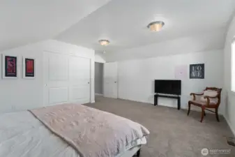 Upper bedroom 1