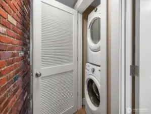 Washer & dryer included