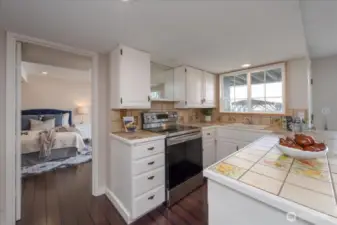 2nd Kitchen on Lower Level for Multigenerational Living!