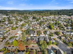 Excellent location close to shops, dining, schools, and I-5 access.