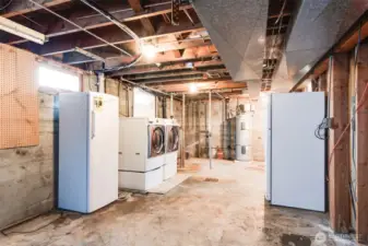 Washer/Dryer/Freezer to stay