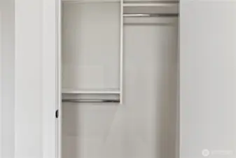 Closet system