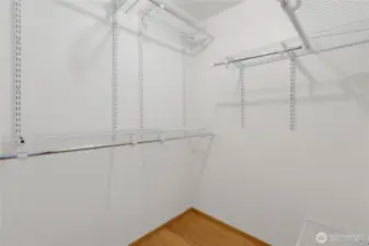 MB walk-in closet