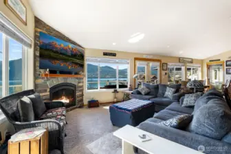 Upper level living area.  Check out those views!