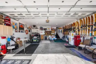 Huge double car garage!!!