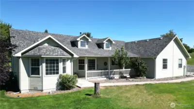 Just minutes away from your favorite Selah amenities