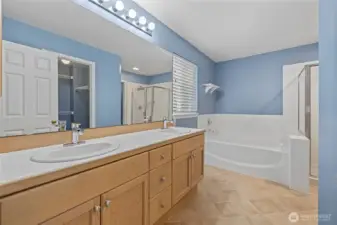 Primary en-suite