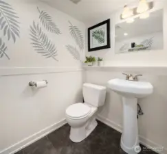 The 3/4 en-suite bath.