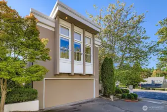 Bellevue Home with 2 car garage and close to city center.