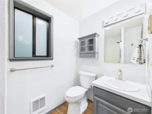 Bathroom - Main Level