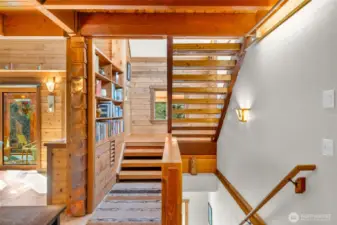 1438 Ann St NE - Interior Entry