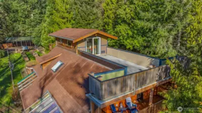 1438 Ann St NE - Exterior Rooftop Deck