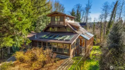 1438 Ann St NE - Exterior