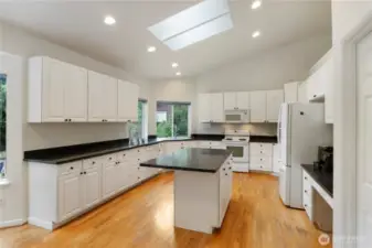 Kitchen w/Island & Skylights