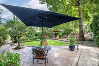 5 patios- brick & flagstone!