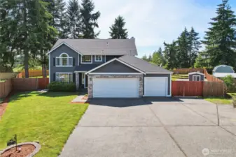 Long driveway with RV parking