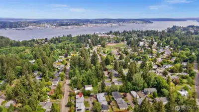East Port Orchard with Public Boat Launch!