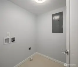 Washer/Dryer Hook Ups