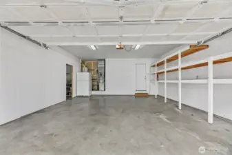 Built In Storage Shelves, Addl Fridge, Tankless H2O Heater, Furnace