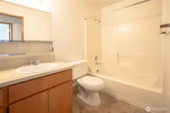 ~ Unit 703:  Full Bath w/New Vinyl Flooring ~ Entire Duplex Professionally Cleaned!