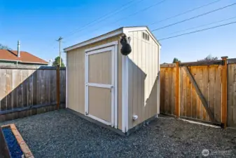 EVEN more room for extra storage on the right side of house with easy gate access to front yard.