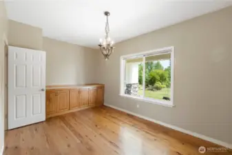 Main floor office / bedroom