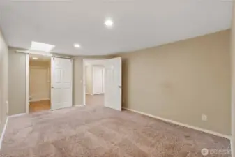 shop office / apartment