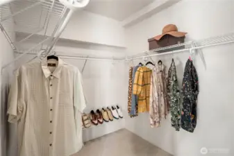 Big walk-in closet.