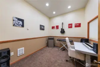 Office/study near the main entrance of the ADU