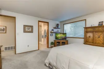 Primary suite with brand new carpet