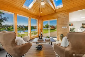 Enjoy this "flex room" as an office, work out space or bring your imagination! Remote cellular shades too!