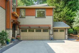 Over 3,700 sq ft Craftsman residence blends timeless design with modern comforts.