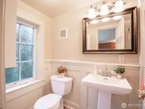 Garage apartment 3/4 bath.