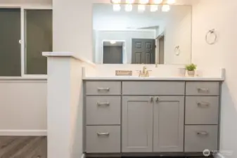 primary ensuite bathroom