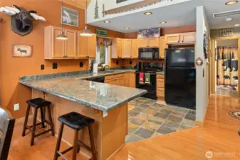 Eating bar and a great amount of storage!