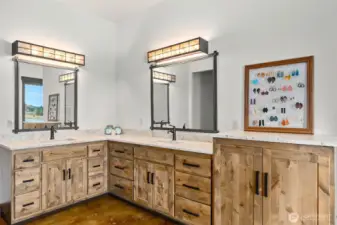 Master bdrm bath suite