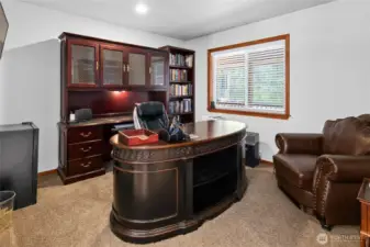 Flex Space is currently set up for a gorgeous home office.
