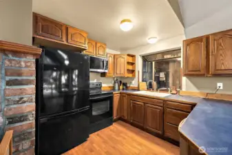 All appliances stay!