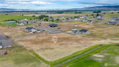 Looking west to towards Ellensburg and the Stuart Mountains.