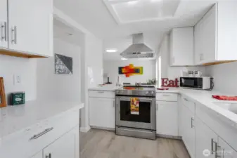 Look at this beautiful kitchen!