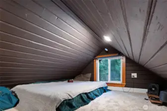 Sleeping loft