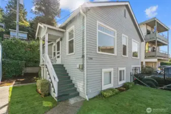 Welcome to 2306 Bonair Place SW! This adorable move-in ready Alki Beach duplex is just waiting for a new owner.