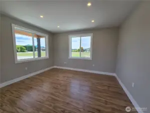 Spacious Dining Area