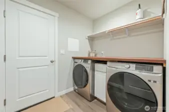 laundry room to the garage door