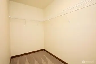 Walk-in Closet