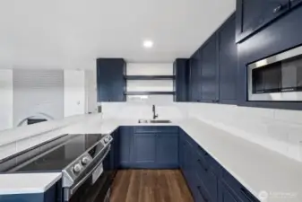 Sleek, stylish & modern! NEW stainless steel appliances & undermount sink!