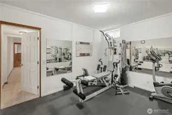 Exercise room - ready to go downstairs